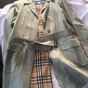 Burberry Trench (authentic)